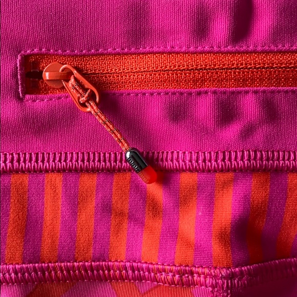 Lululemon Seawheeze Run: Inspire Crop II NWT - Picture 4 of 6